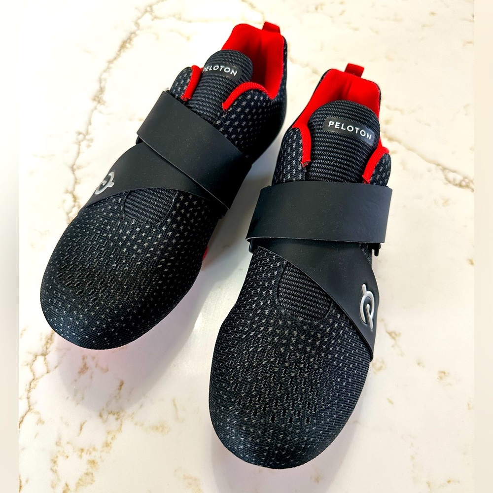 PELOTON Unisex Cycling Shoes - Women’s sz 9 - Men’s sz 7.5